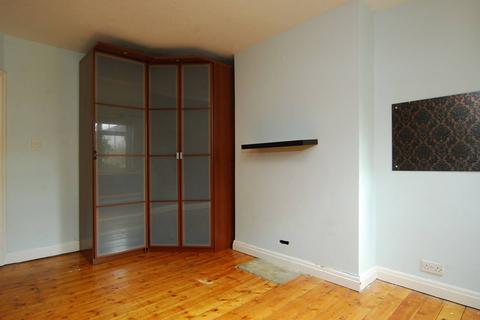 2 bedroom maisonette to rent - Audley Court, Pinner, HA5