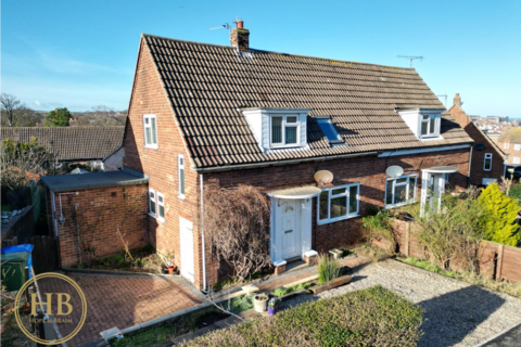 40 Larpool Crescent, Whitby, YO22 4JD