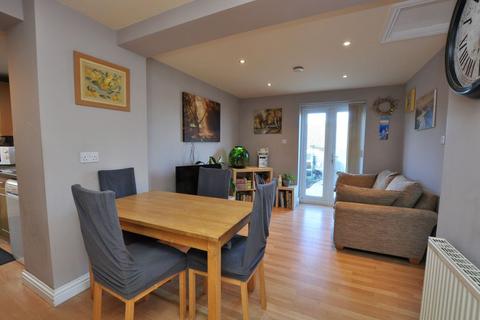 40 Larpool Crescent, Whitby, YO22 4JD