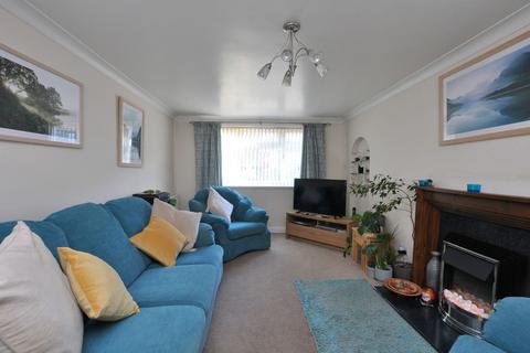 40 Larpool Crescent, Whitby, YO22 4JD