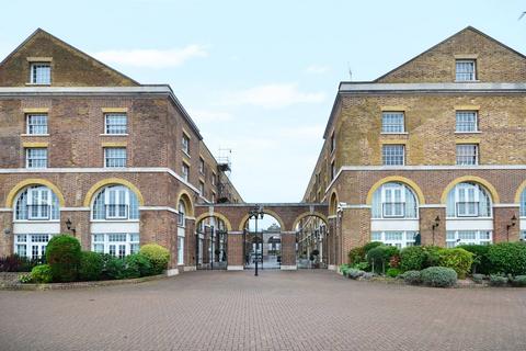 2 bedroom flat for sale, The Listed Building, Wapping, London, E1W