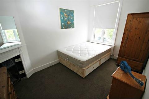 2 bedroom flat to rent, Thorverton Road, Cricklewood