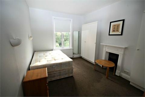 2 bedroom flat to rent, Thorverton Road, Cricklewood