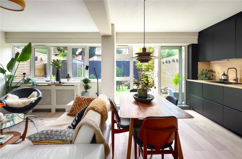 Living Room/Kitchen