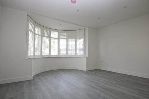 2 bedroom flat to rent, Park Avenue North, Willesden Green