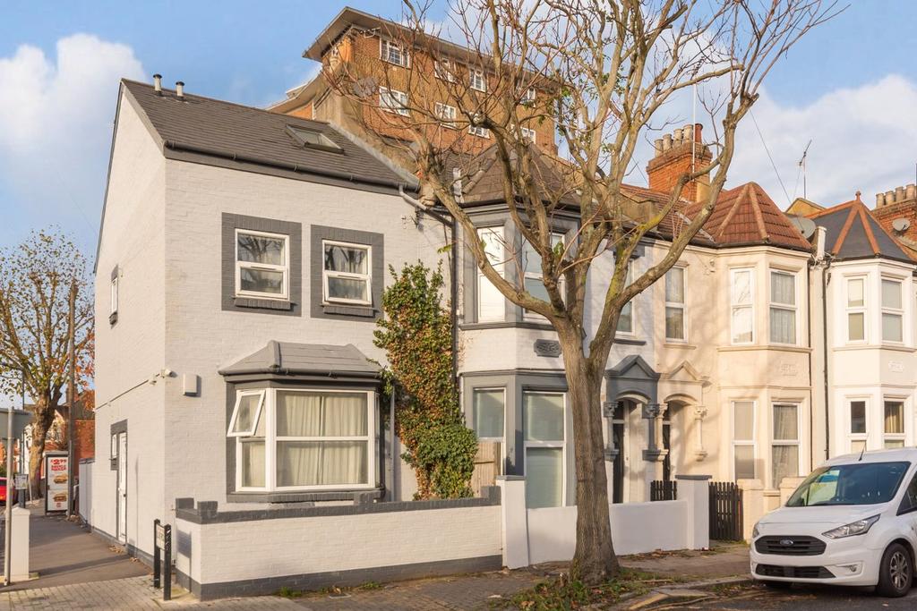 Oaklands Road, Cricklewood 2 bed flat for sale £400,000