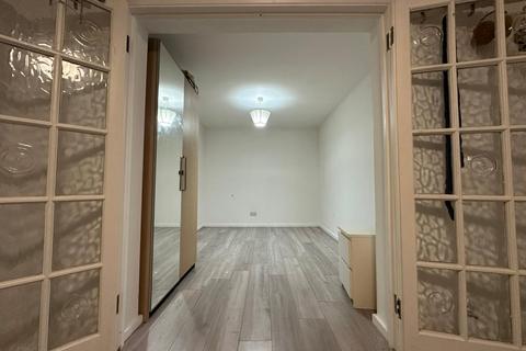 undefined, Runbury Circle, Neasden