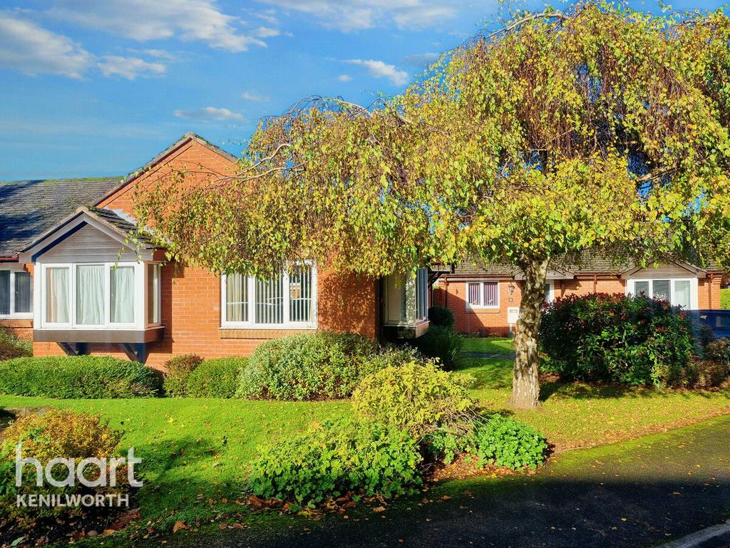 Ashdene Gardens, Kenilworth 2 bed semidetached bungalow for sale £