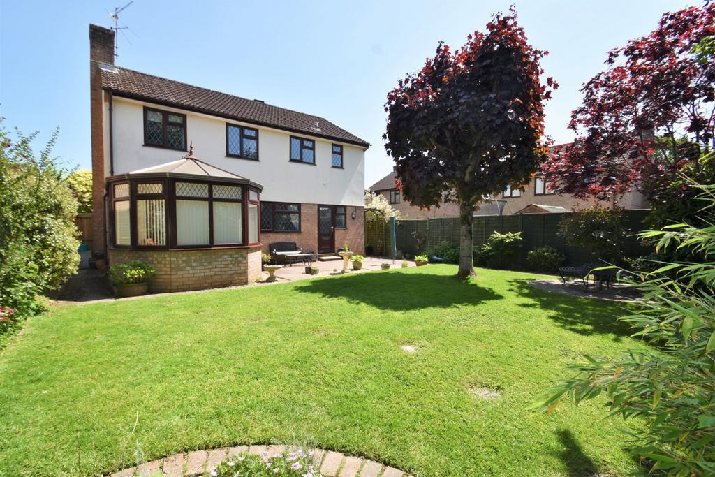 Honeysuckle Close, Tiverton, Devon, EX16 4 bed detached house for sale