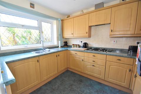 5 Honeysuckle Close, Tiverton, EX16 6TE