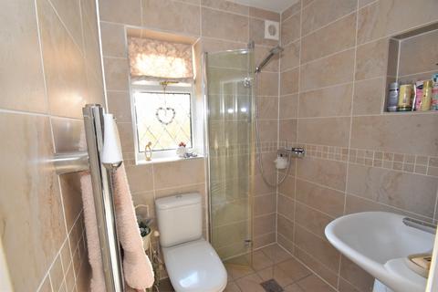 5 Honeysuckle Close, Tiverton, EX16 6TE