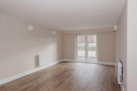 2 bedroom apartment to rent, Central Walk, Epsom