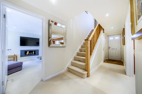 25 Alderminster Road, Hillfield, Solihull, B91 3UN