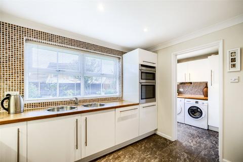 25 Alderminster Road, Hillfield, Solihull, B91 3UN