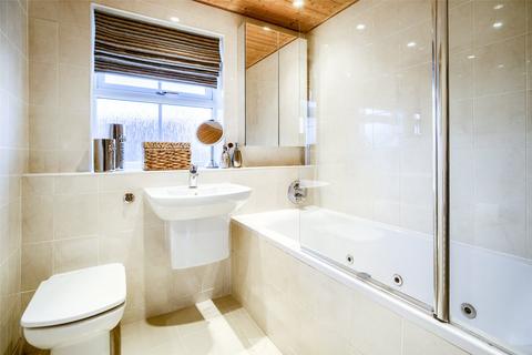 25 Alderminster Road, Hillfield, Solihull, B91 3UN