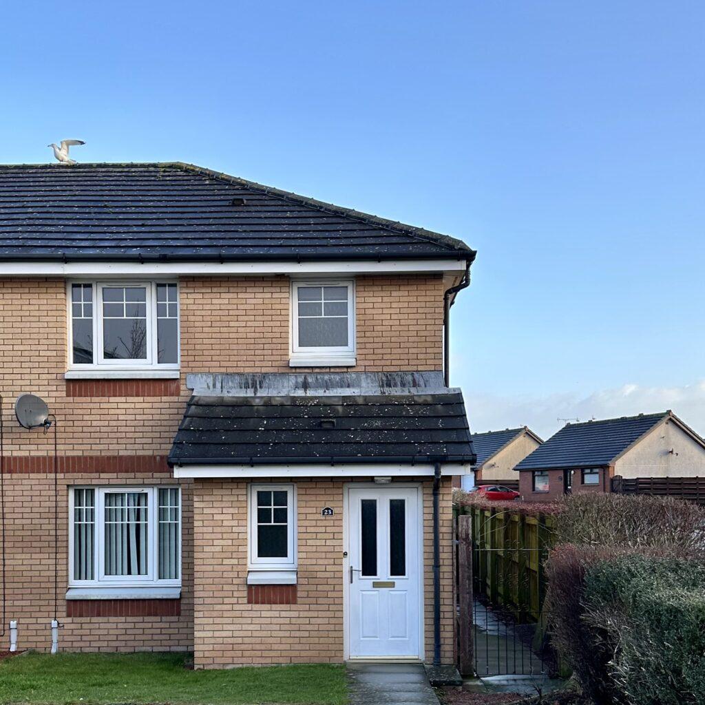 23 Lockhart Gardens, Annan 3 bed semidetached house £600 pcm (£138 pw)
