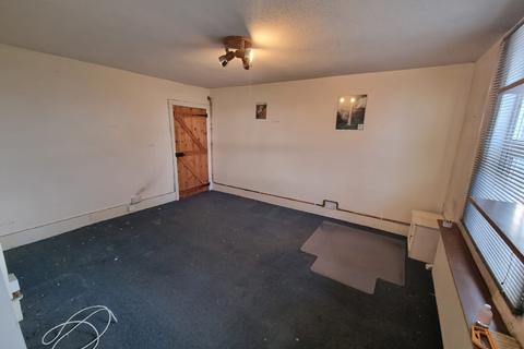 31 South Road, South Ockendon, RM15 6NU