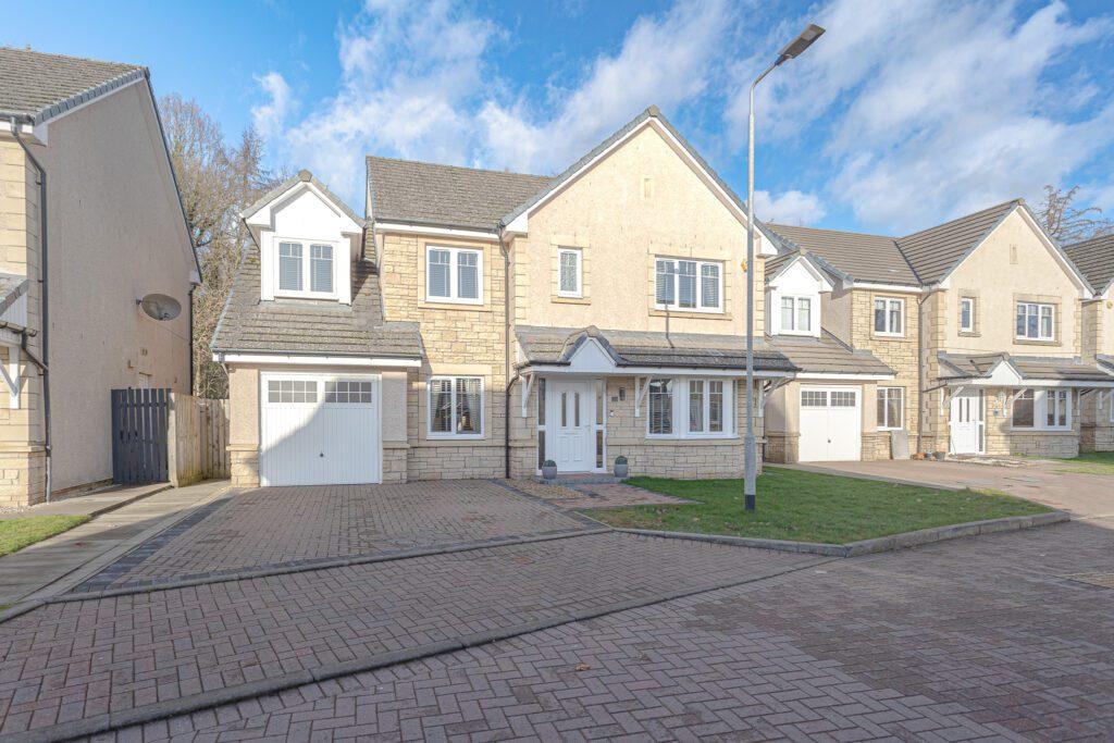 Taran, Alloa, FK10 5 bed detached house for sale £325,000