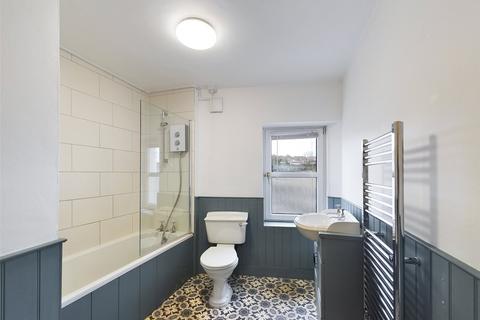 2 bedroom terraced house to rent, Trevanion Road, Wadebridge, Cornwall