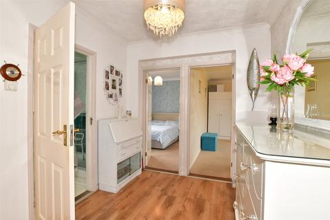 12 Cliffsend Road, Cliffsend, Ramsgate, CT12 5JD