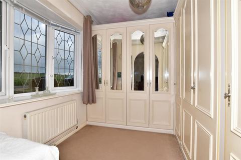 12 Cliffsend Road, Cliffsend, Ramsgate, CT12 5JD