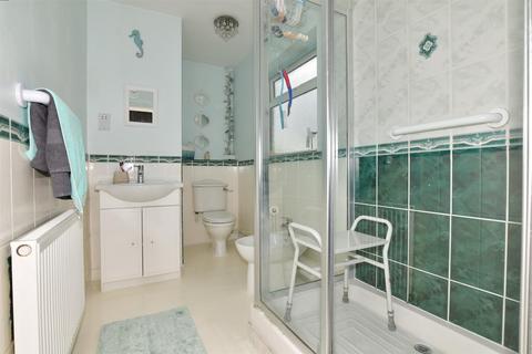 12 Cliffsend Road, Cliffsend, Ramsgate, CT12 5JD