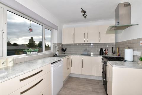 12 Cliffsend Road, Cliffsend, Ramsgate, CT12 5JD