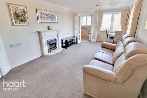 2 bedroom flat for sale - London Road, Hadleigh