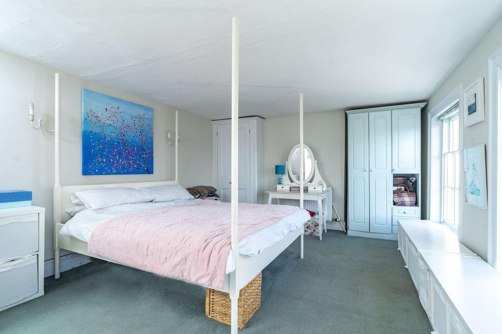 Bedroom 1 (Double)