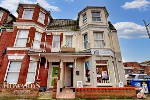 12 Beach Road, Lowestoft, NR32 1EA