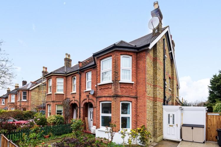 Hawes Road Bromley BR1 1 bed apartment £1,500 pcm (£346 pw)