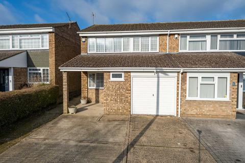 8 Denham Close, Hemel Hempstead, HP2 7JW