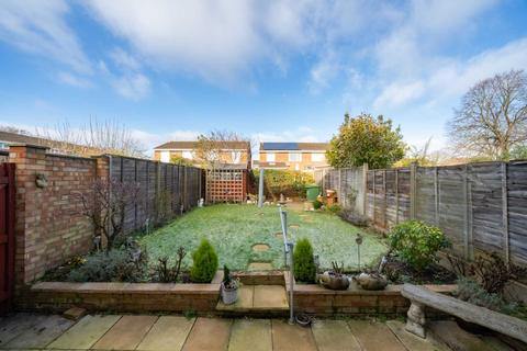 8 Denham Close, Hemel Hempstead, HP2 7JW