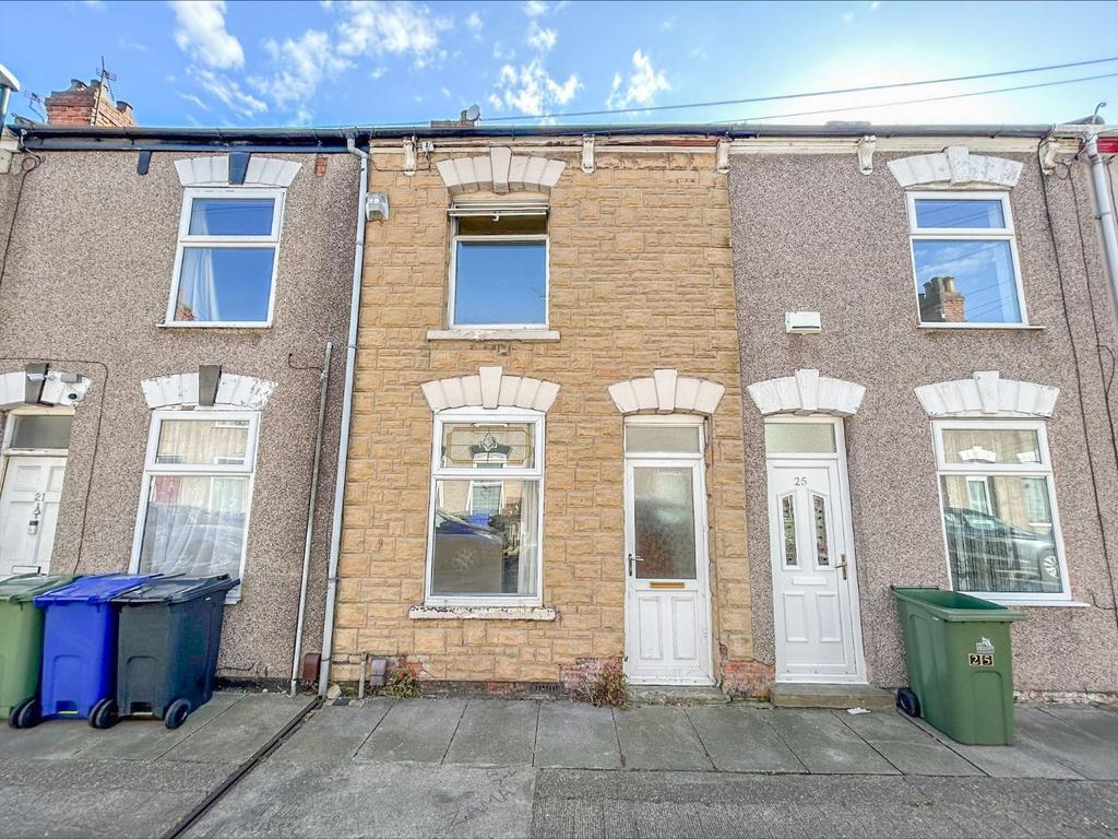Dover Street, Grimsby, North East Lincs, DN31 2 bed terraced house for