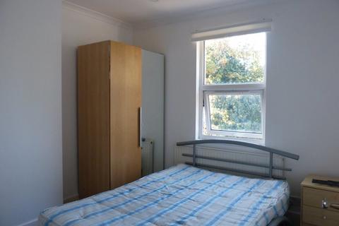 2 bedroom maisonette for sale, Windsor Road, London