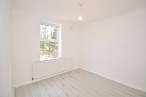 2 bedroom maisonette to rent, Brookhill Road, London