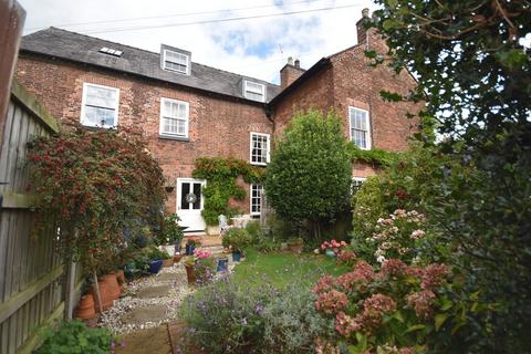 4 bedroom terraced house for sale, 2 The Old White House, Claypit Street