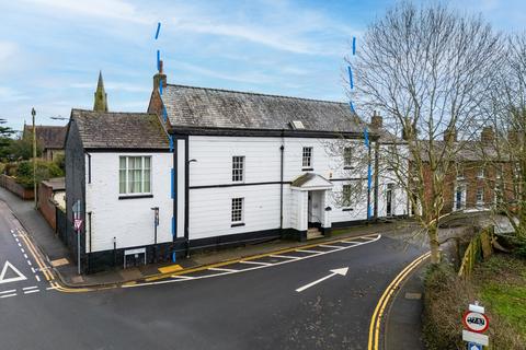 undefined, 2 The Old White House, Claypit Street