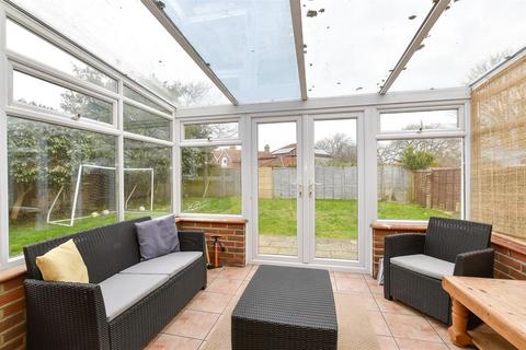 3 bedroom detached bungalow for sale, Queens Close, Freshwater, Isle of Wight