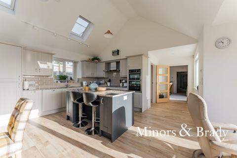 Springfield Bridge Road, Guist, Dereham, NR20 5NU