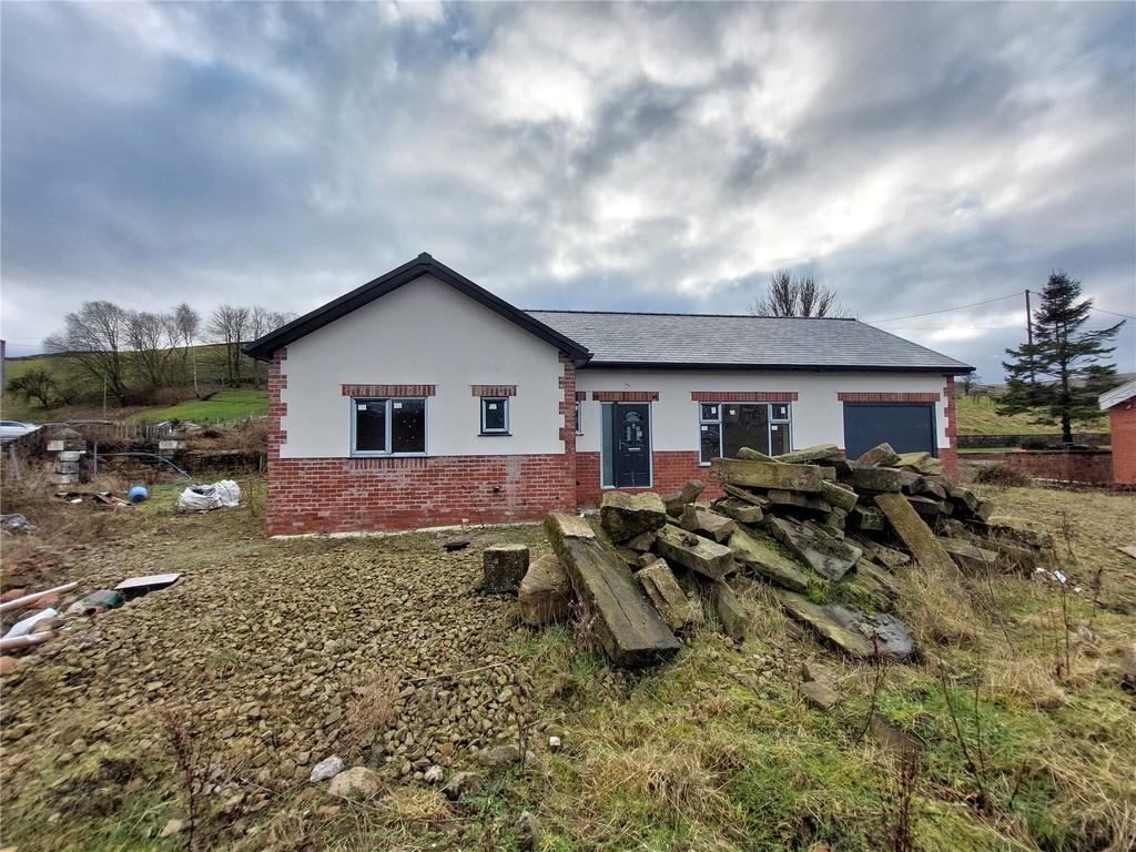 Musbury Road, Helmshore, Rossendale, BB4 2 bed detached bungalow for