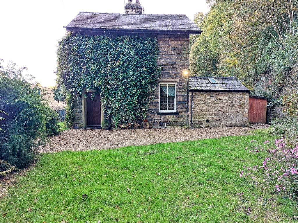 Farm Cottages, Ramsbottom, Bury, BL0 2 bed end of terrace house £240,000