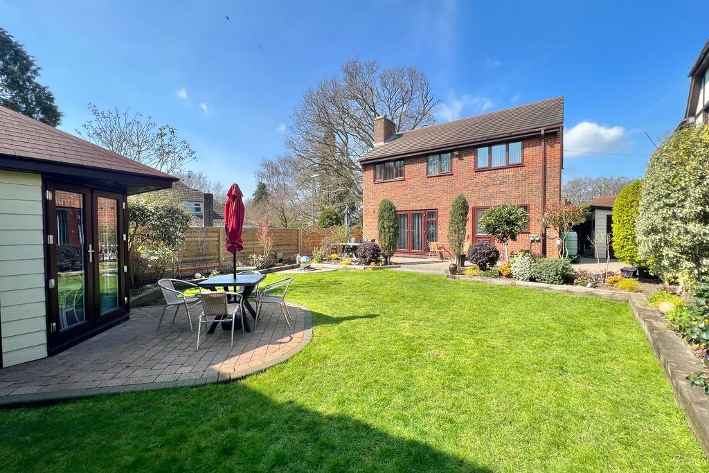 Greenaway Lane, Warsash 4 bed detached house £725,000