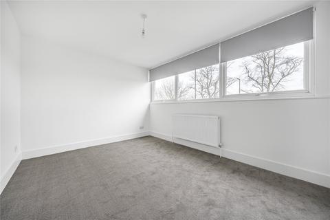3 bedroom terraced house to rent - White Hart Lane, Wood Green, London, N22