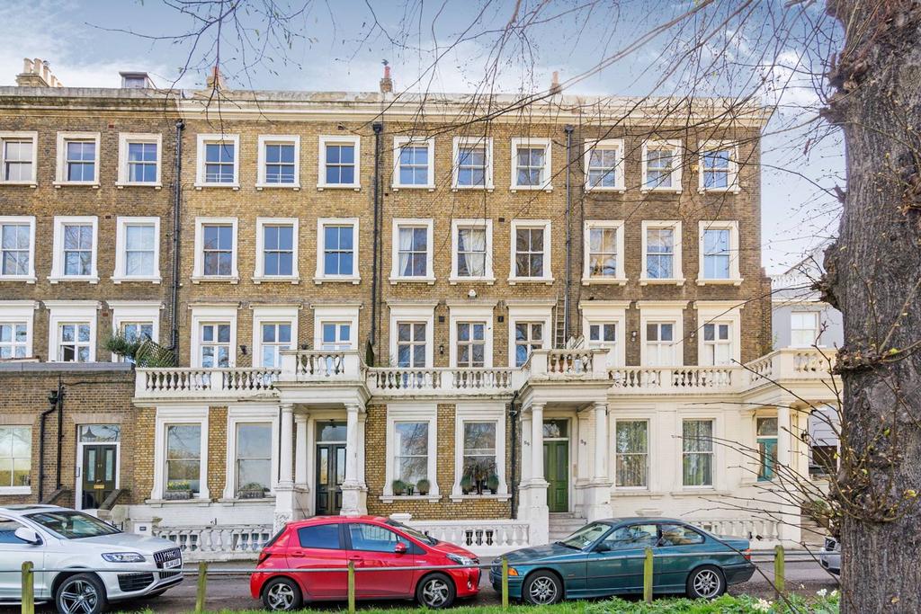 Clapham Common South Side, Abbeville Village, London, SW4 2 bed flat
