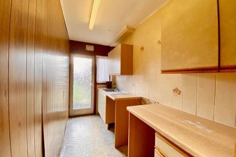 98 Holmsdale Grove, Bexleyheath, DA7 6NY
