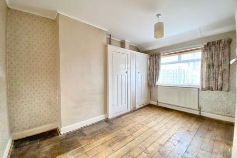 98 Holmsdale Grove, Bexleyheath, DA7 6NY