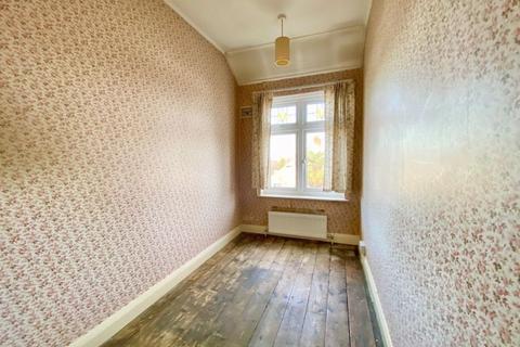 98 Holmsdale Grove, Bexleyheath, DA7 6NY