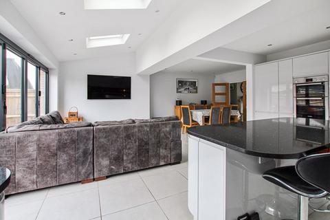 56 Barrington Road, Bexleyheath, DA7 4UW