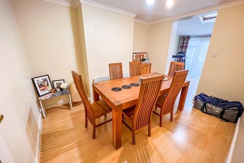 7 Franklyn Drive, Exeter, EX2 9HR